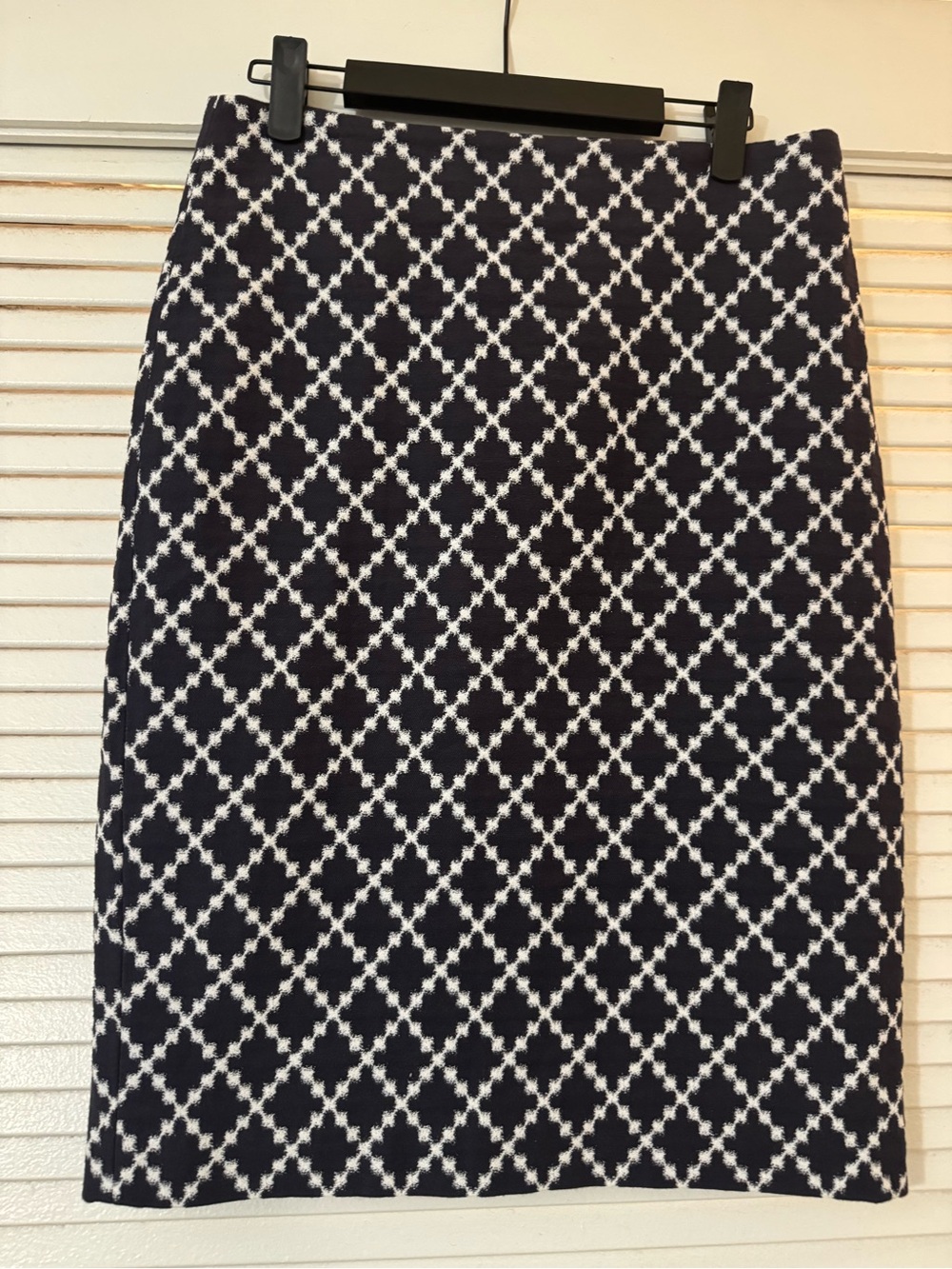 Ann Taylor Navy and White Lattice-Print Pencil Skirt